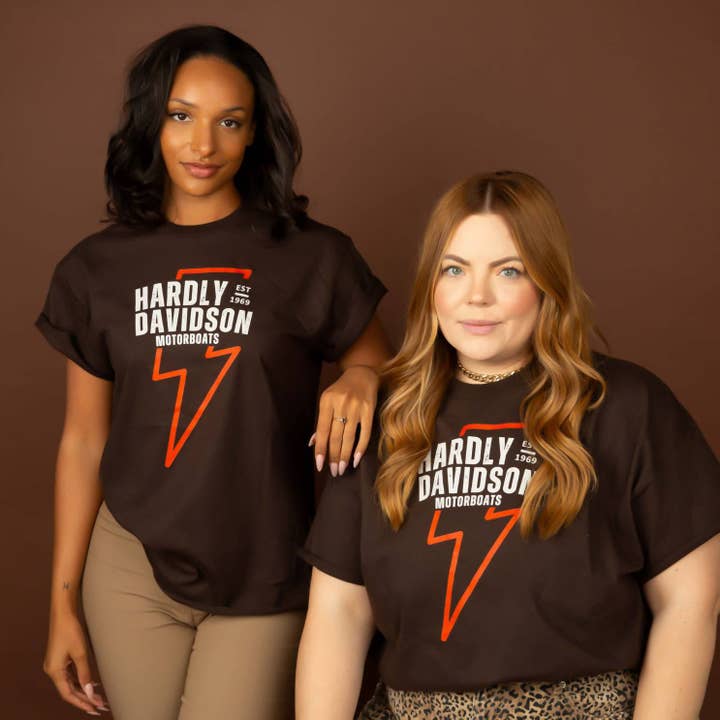 Hardly Davidson Grafisk T-shirt for engroshandel hos RAD + RAE