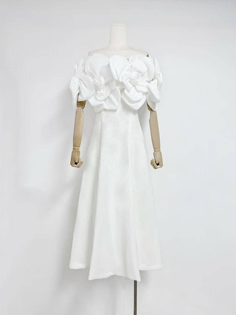 Productseeker - Wholesale Skirt - Women's - DR493 Elegant A-Line Skirt with 3D Floral Slim Fit Design3