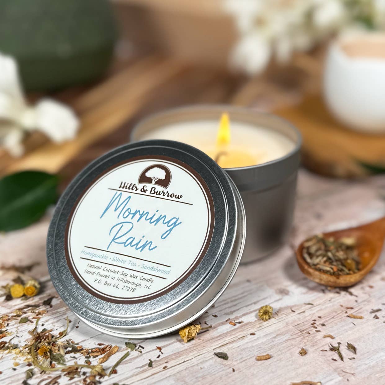 Hills & Burrow - Venta al por mayor Velas en tarros - Lluvia de la Mañana – Vela de Lluvia Fresca, Madreselva y Aire Limpio3