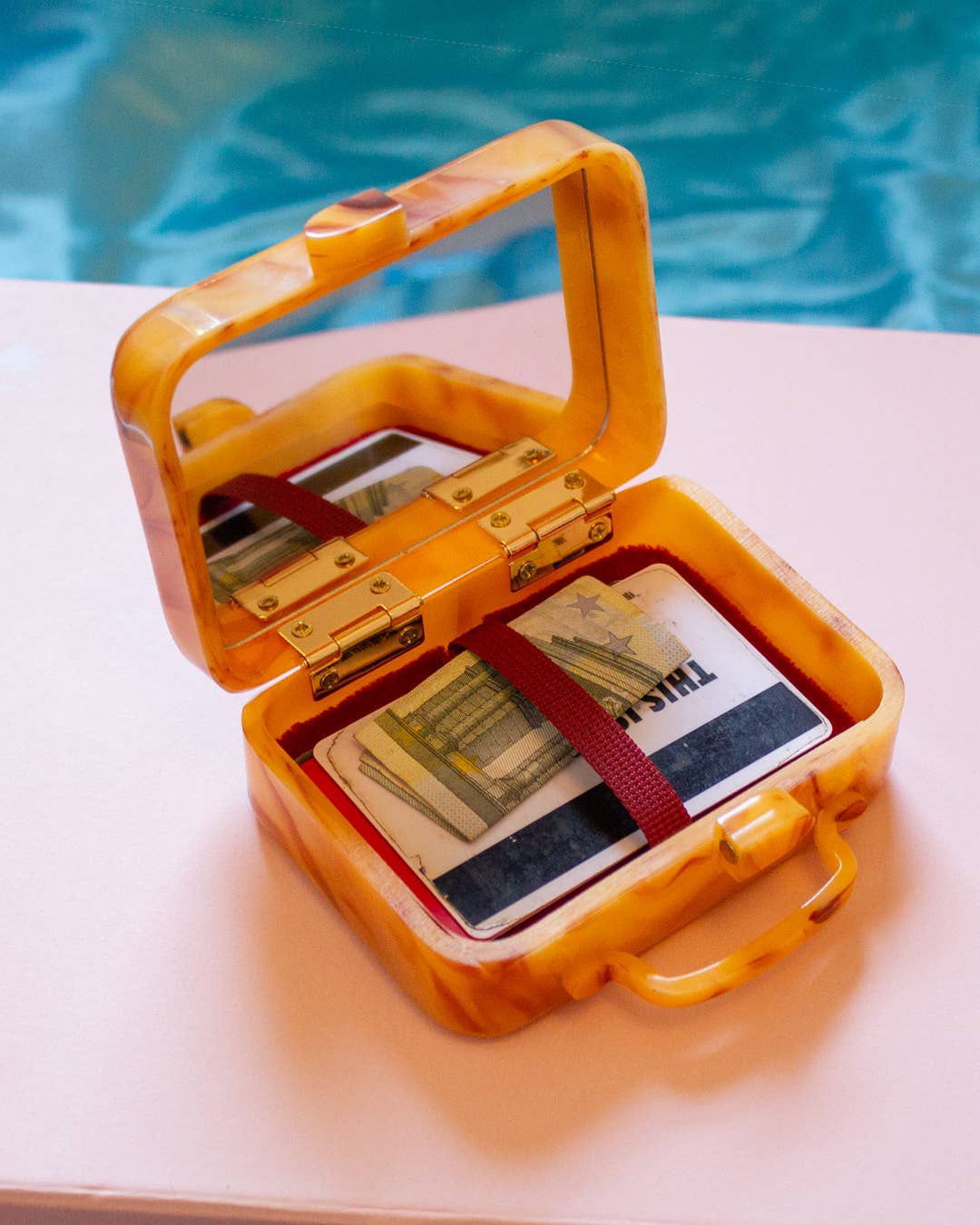 Mink - Wholesale Wallet - Women's - Living Out of A Suitcase: the multifunctional wallet2