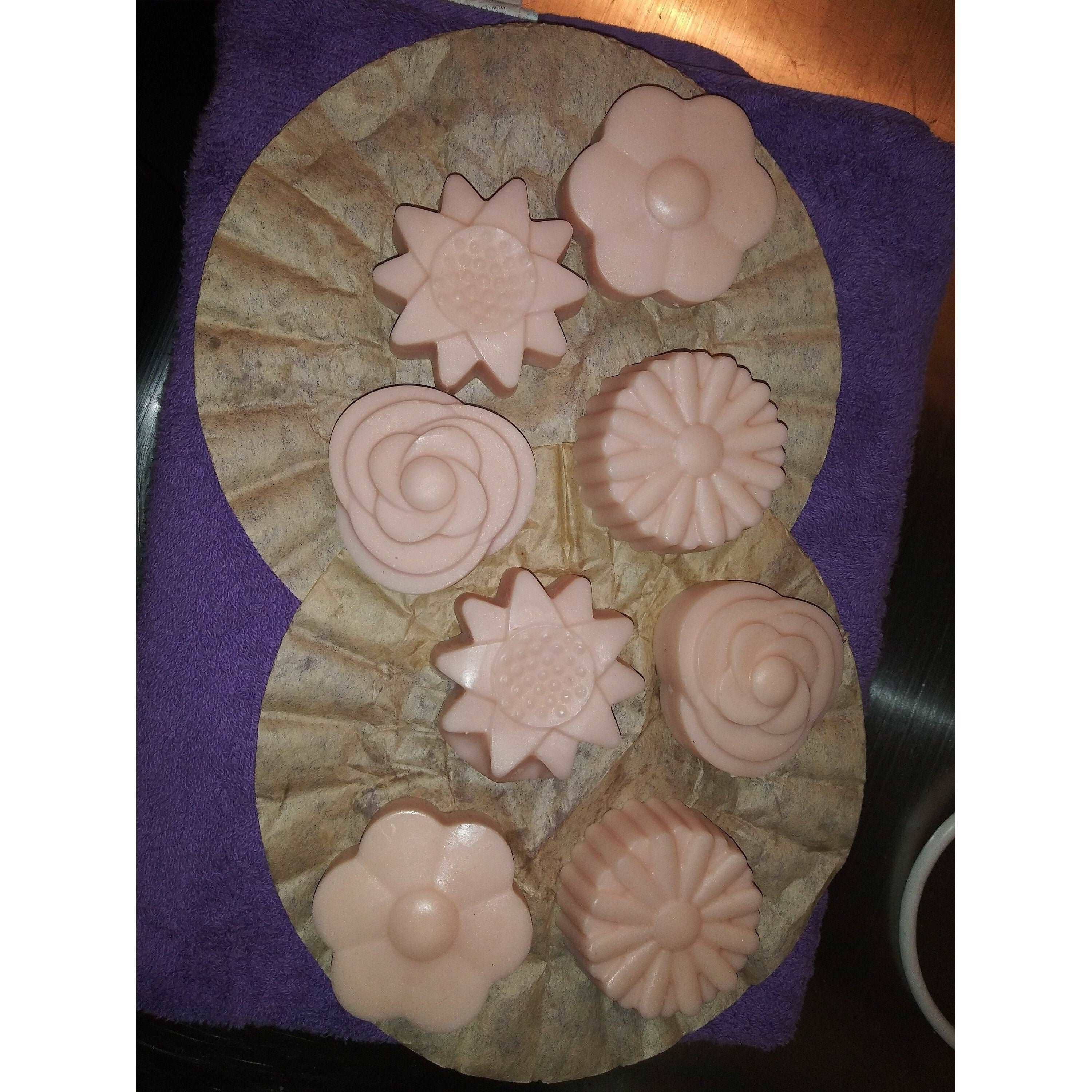 Robinson Family Soaps LLC – wholesale Solid lotion – Solid Lotion Bars/Massage Bars/Body Butter Bars1