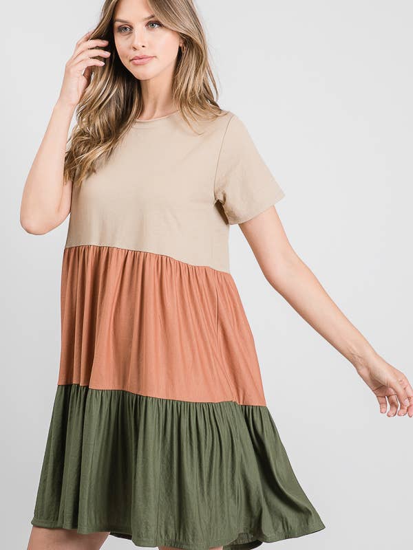 OLIV S/S GESTUFTES GABI COLORBLOCK-KLEID für den Großhandel auf Faire7