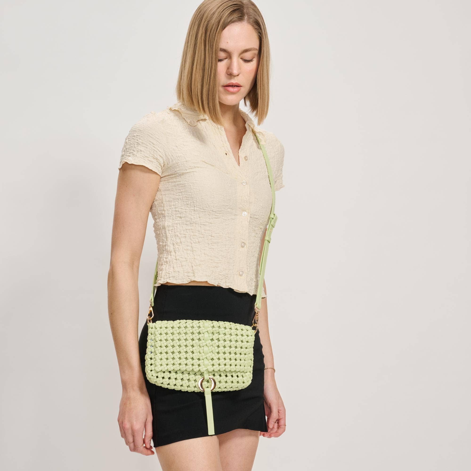 Moda Luxe – wholesale Axelväska - Dam – Camilla Knot Vävd Axelremsväska24