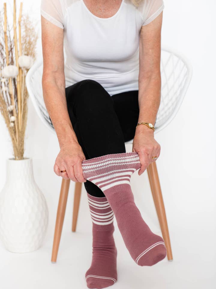 Dr. Segal's - Wholesale Socks - Unisex - DIABETIC SOCKS - ROSE