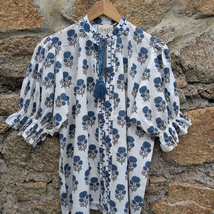 Top in cotone blu Shirley – Fatto a mano a Jaipur per la vendita all'ingrosso da parte di LNH EDIT