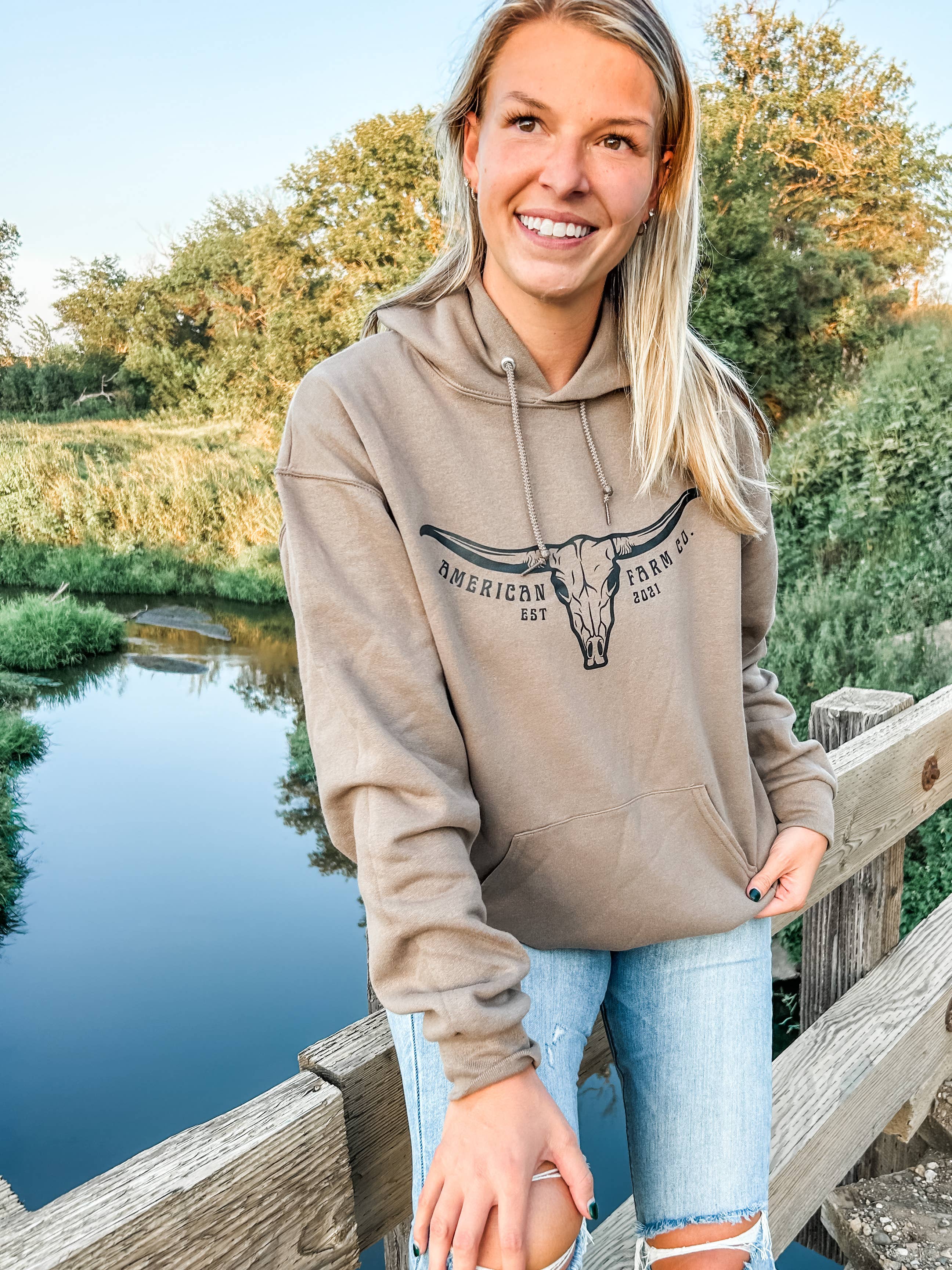 American Farm Company - Wholesale Hoodie - Women's - Western Skull Mocha Graphic Hoodie1
