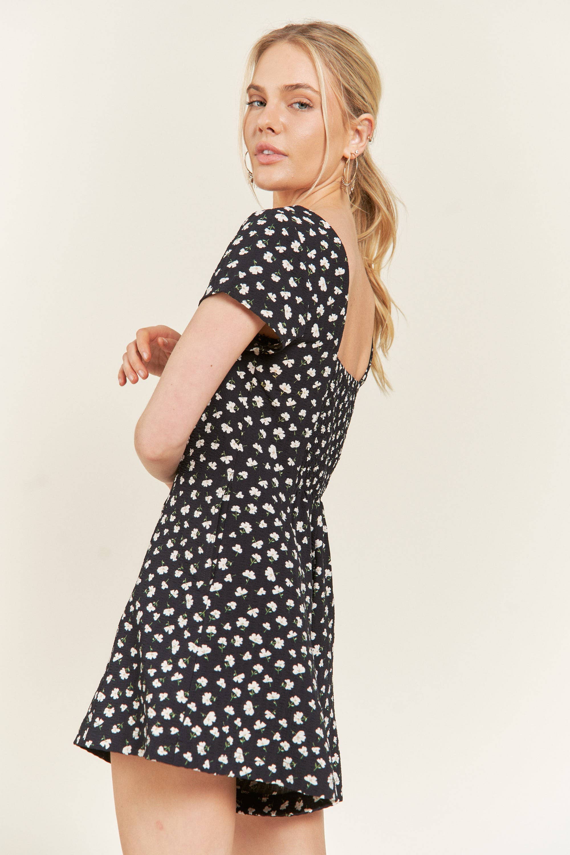 Dark Navy FLORAL BUTTON DOWN ROMPER JJS6022 for wholesale on Faire2