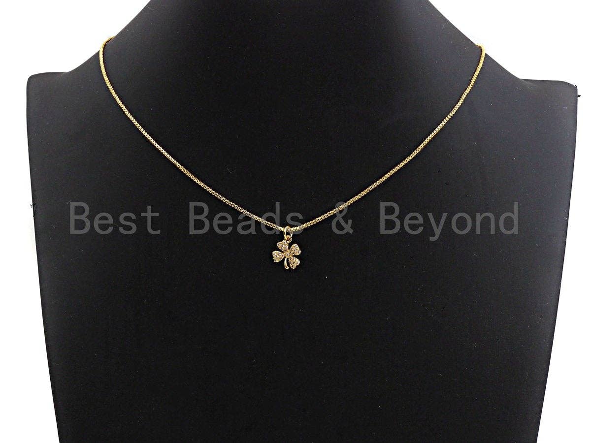 BestBeads&Beyond - Wholesale Individuele bedel/hanger - CZ Micro Pave Vier Blad Klavervormige hanger/Charm, Zirkonia hanger Charm, 10x12mm, sku #F9183