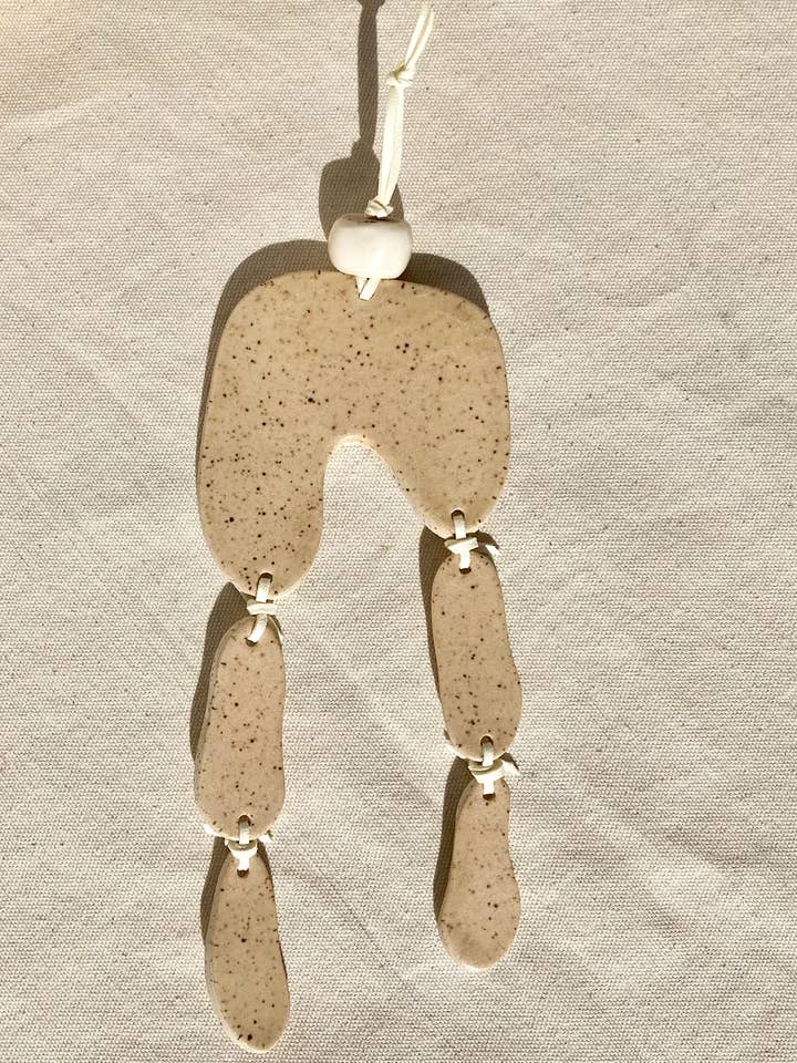 Totem gocciolante per la vendita all'ingrosso da parte di Roaming Barefoot