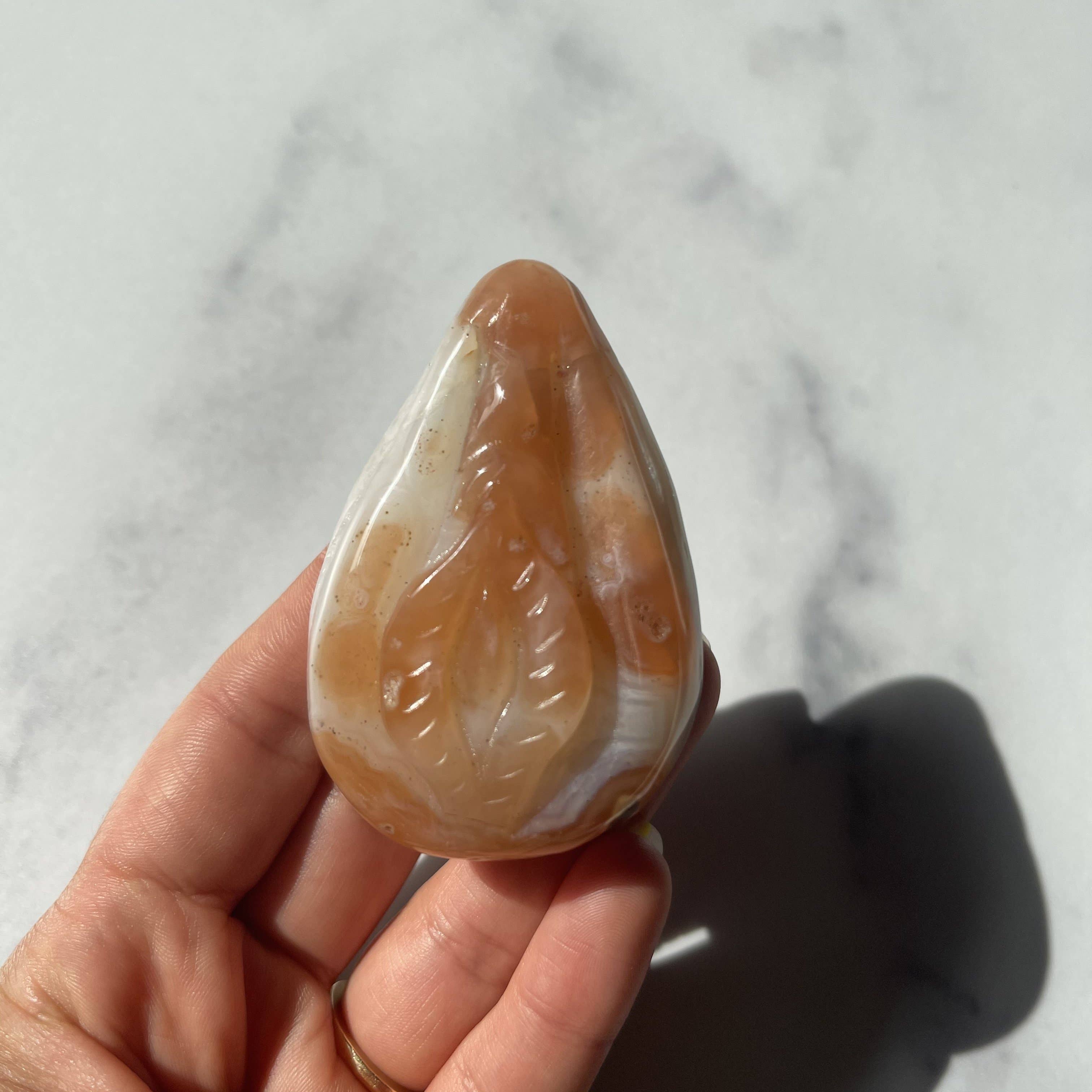 Good Juu Juu – Großhandel Spiritueller Stein/Kristall – Yoni-Schnitzerei aus Achat7