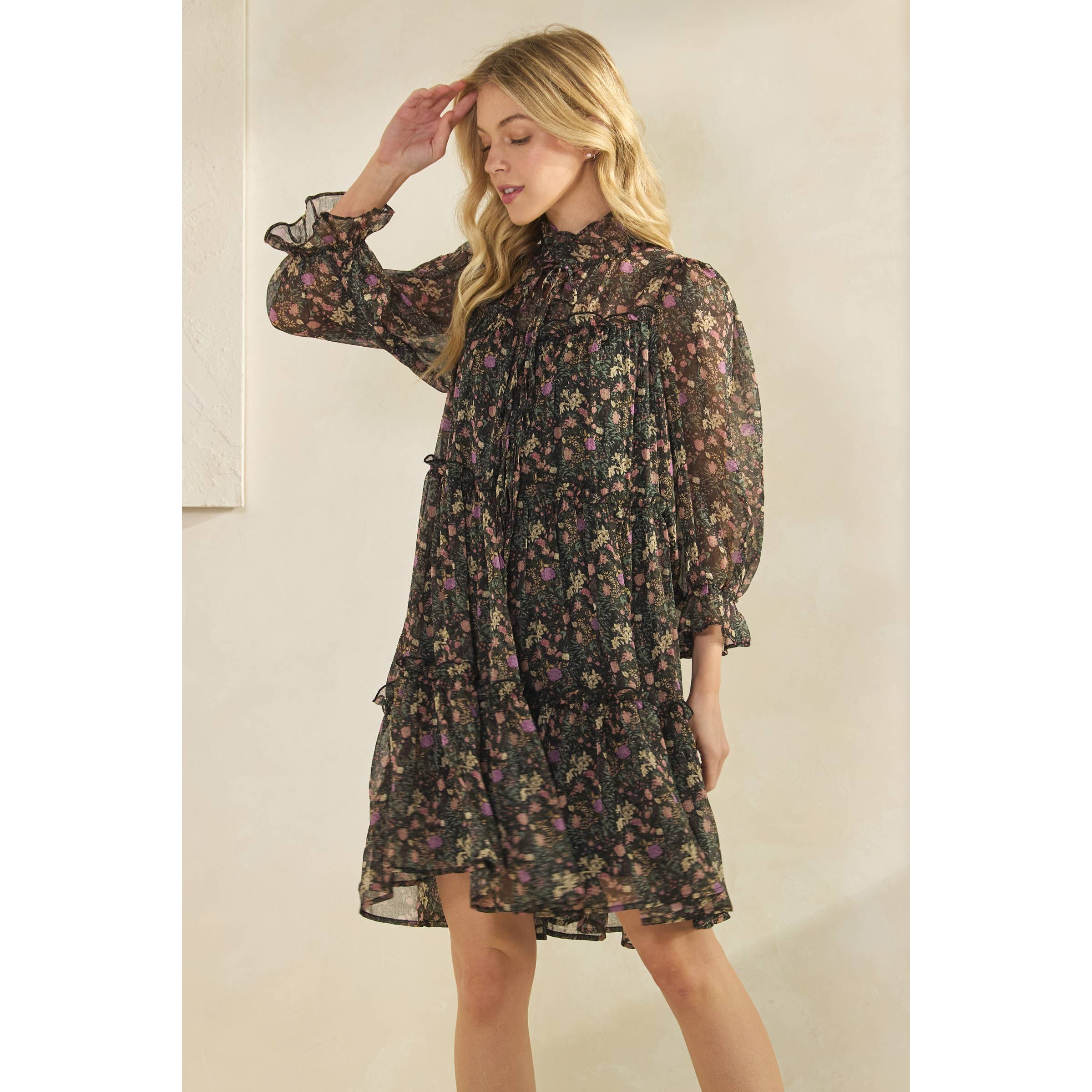 Sage + Fig - Wholesale Dress - Women's - VINTAGE-INSPIRED FLORAL TIERED RUFFLE DRESS (SD7768)1