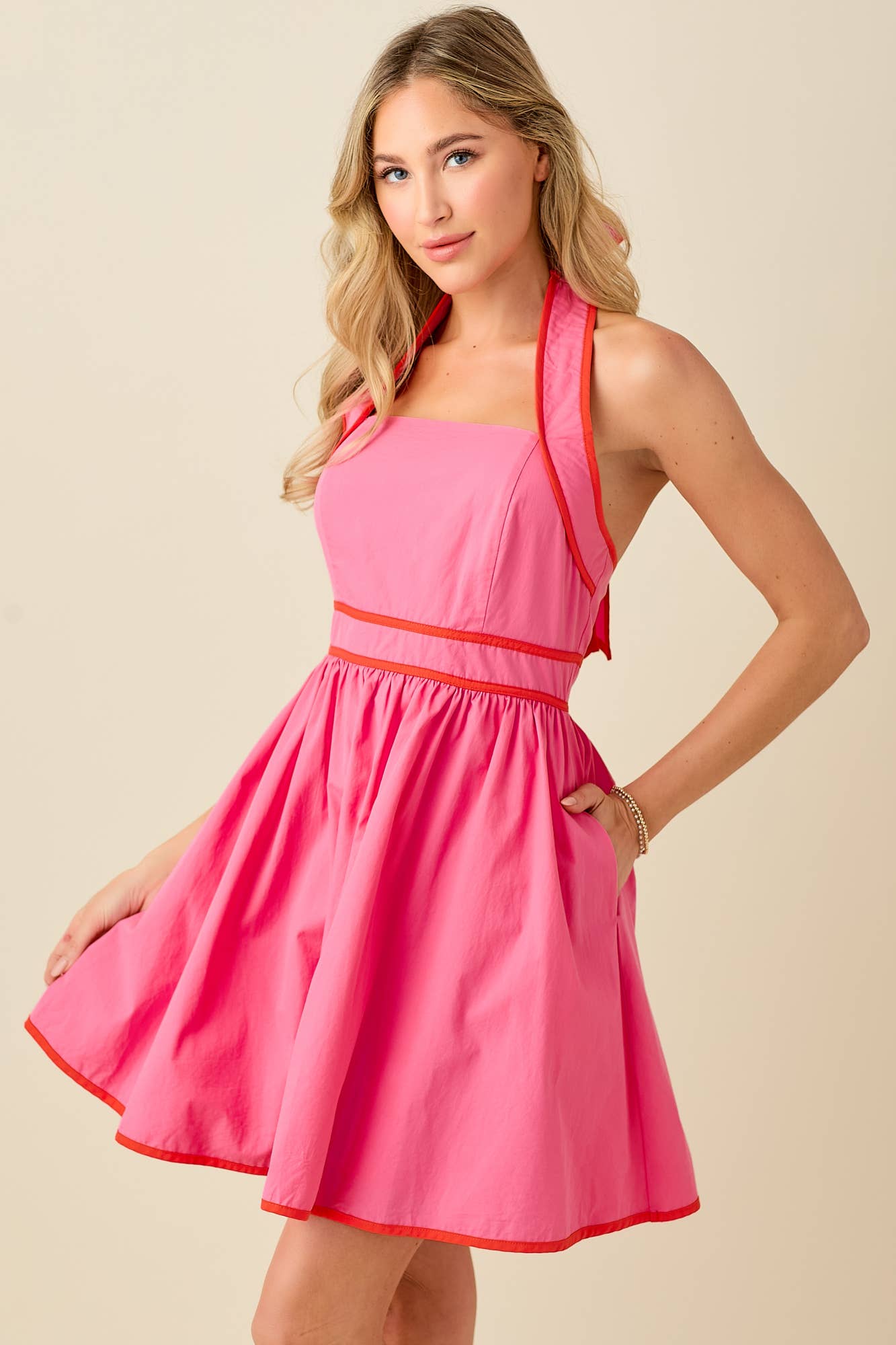 BABY PINK – wholesale Dress – Women's – Halter neck backless mini dress with contrast binding2