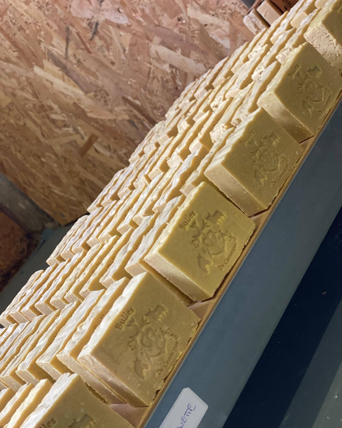 Bulles De Camargue - Wholesale Bar Soap - Artisanal superfatted soap with organic goat milk LE BRIQUETTE3