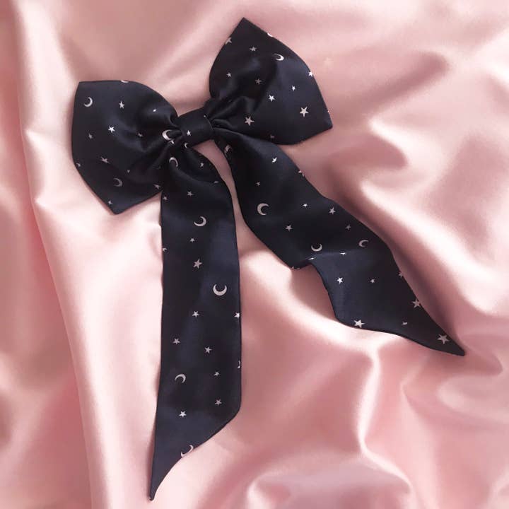 Nœud pour cheveux en soie mûrier imprimé étoile marine Euphrasie pour la vente par Mille Saisons