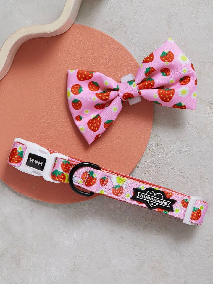 Strawberry Krage & Rostie för wholesale av Ruffhaus NYC