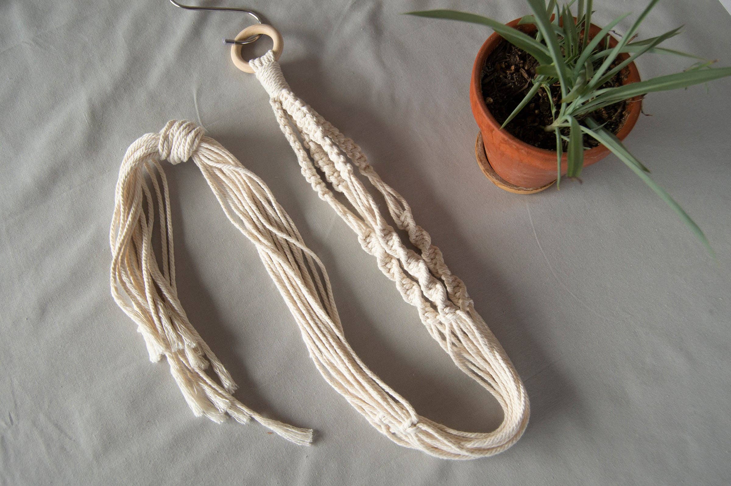 Set It Down - Wholesale DIY Craft Kit - DIY Macrame Plant Hanger Kit4