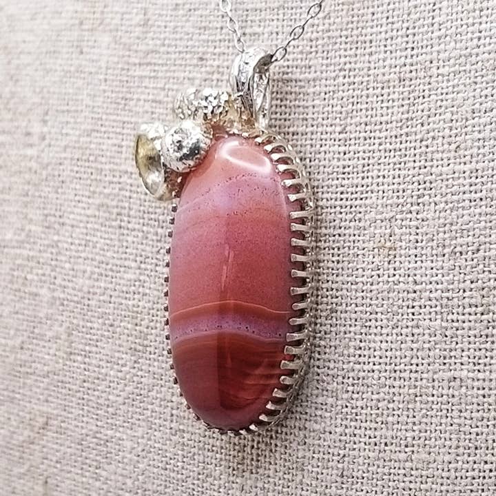 Acorn sten vedhæng - Pink Agate for engroshandel hos RED HILL