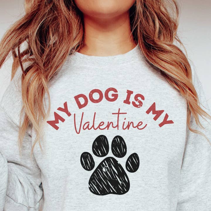 MIN HUND ER MIN VALENTIN Grafisk Sweatshirt for engroshandel hos A. BLUSH CO