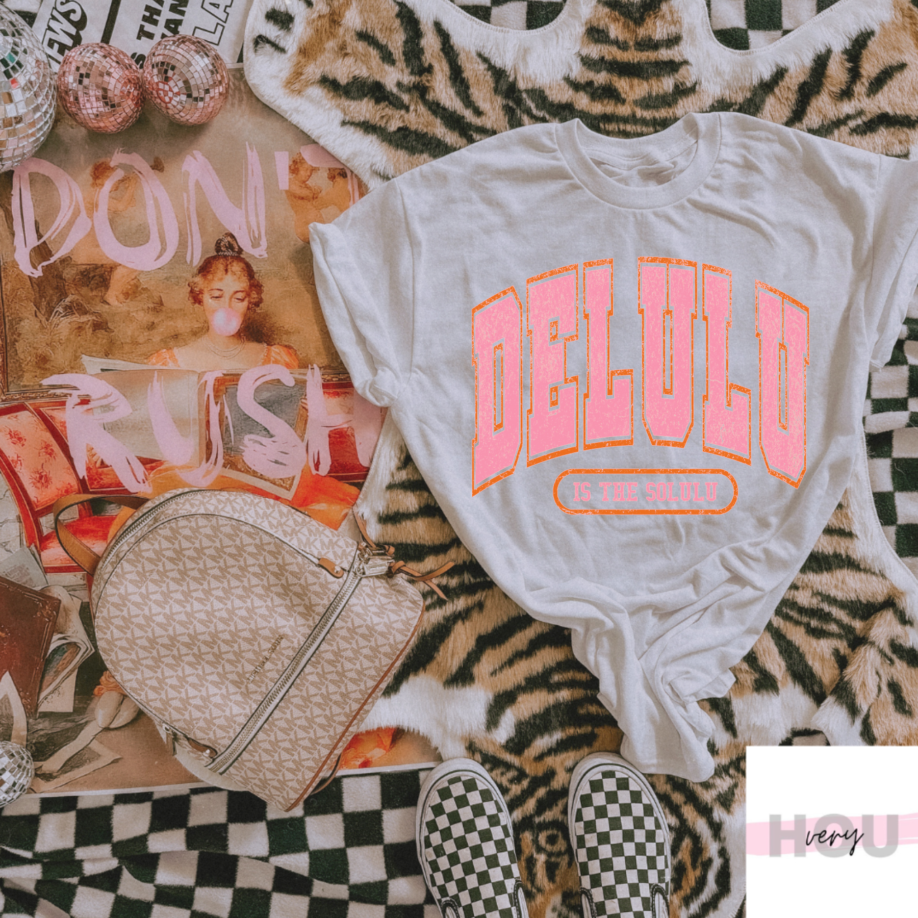 veryHOU - Wholesale Screen Printed T-Shirt - Women's - Delulu is Solulu Tee0