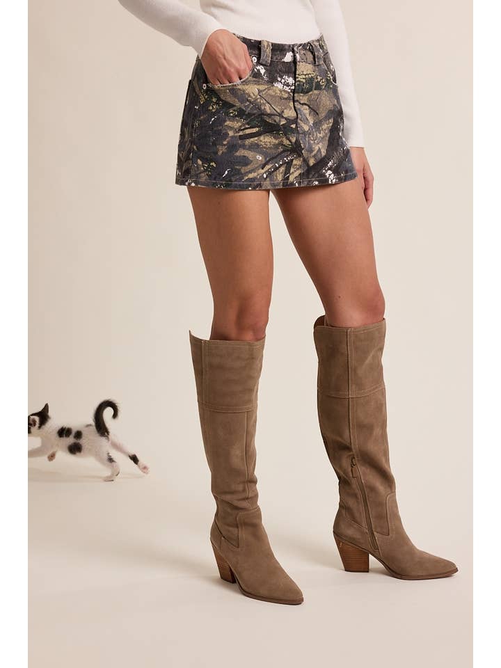 CAMOUFLAGE MINI-JUPE-SHORT CAMOUFLAGE À TAILLE MI-HAUTE AVEC PASSANTS DE CEINTURE en vente sur Faire1