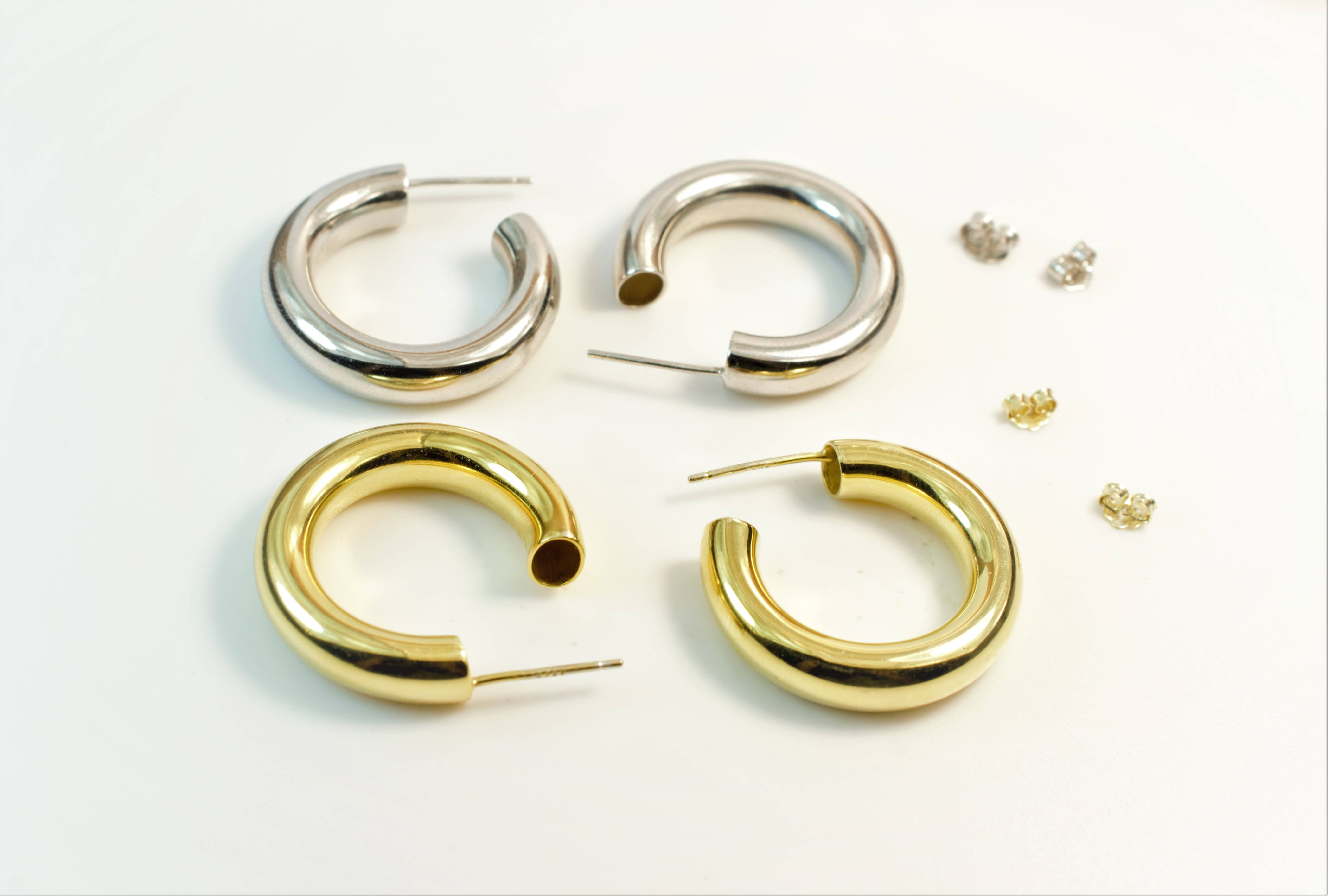 Diat – Großhandel Hoops – Große Creolen - goldene klobige Creolen - goldene Ohrringe3