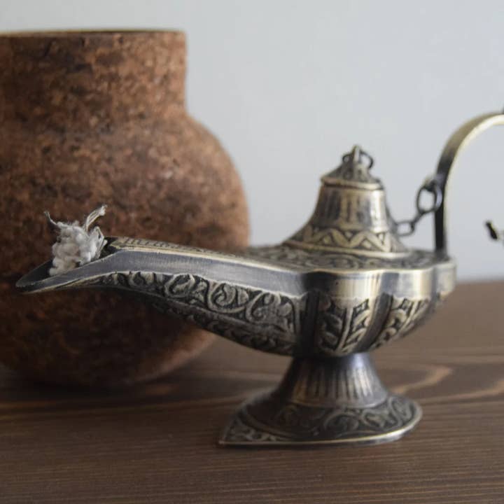 Hand Forged Reproduction Brass Aladdin Genie Oil Lamp for wholesale by Cherchiee