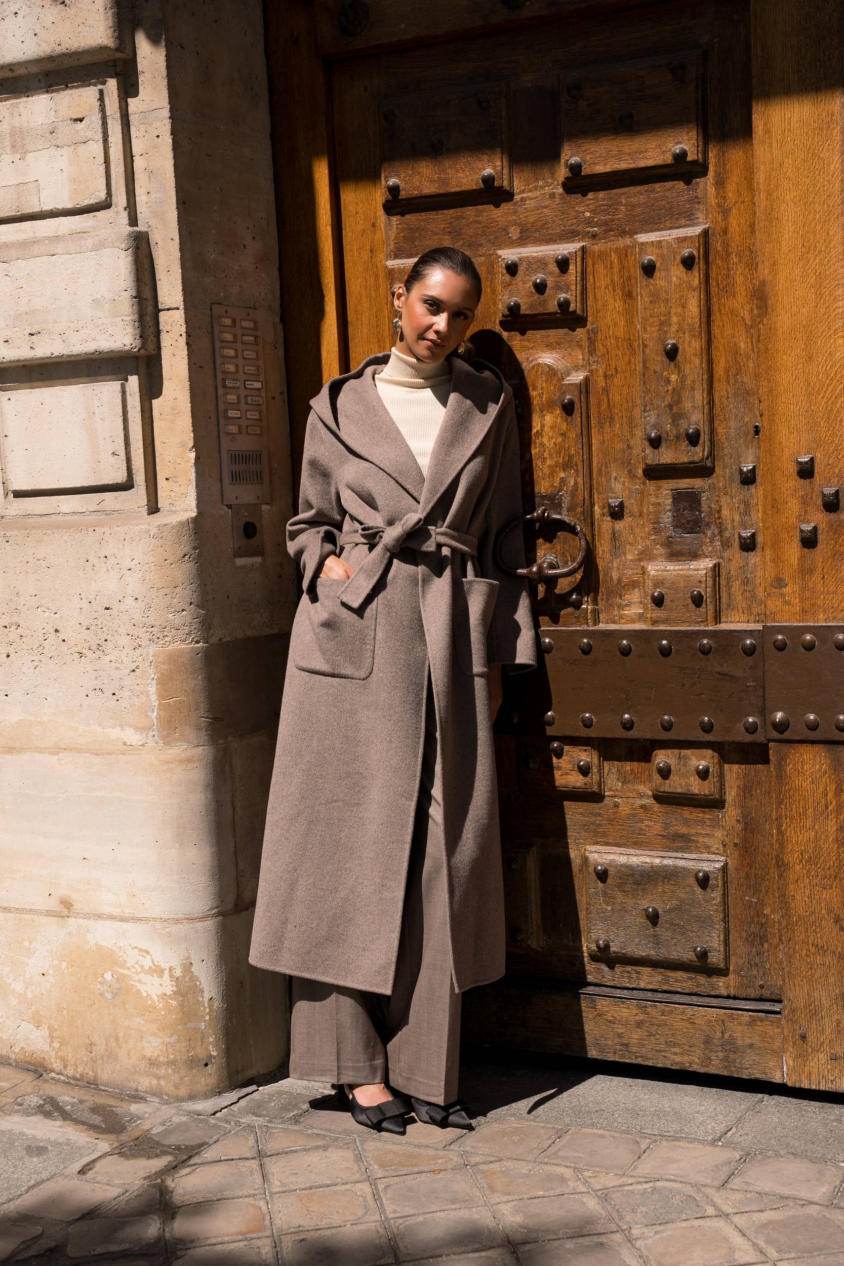 Attentif Paris - Wholesale Coat - Women's - Hand-sewn long wool coat with large hood and belt1