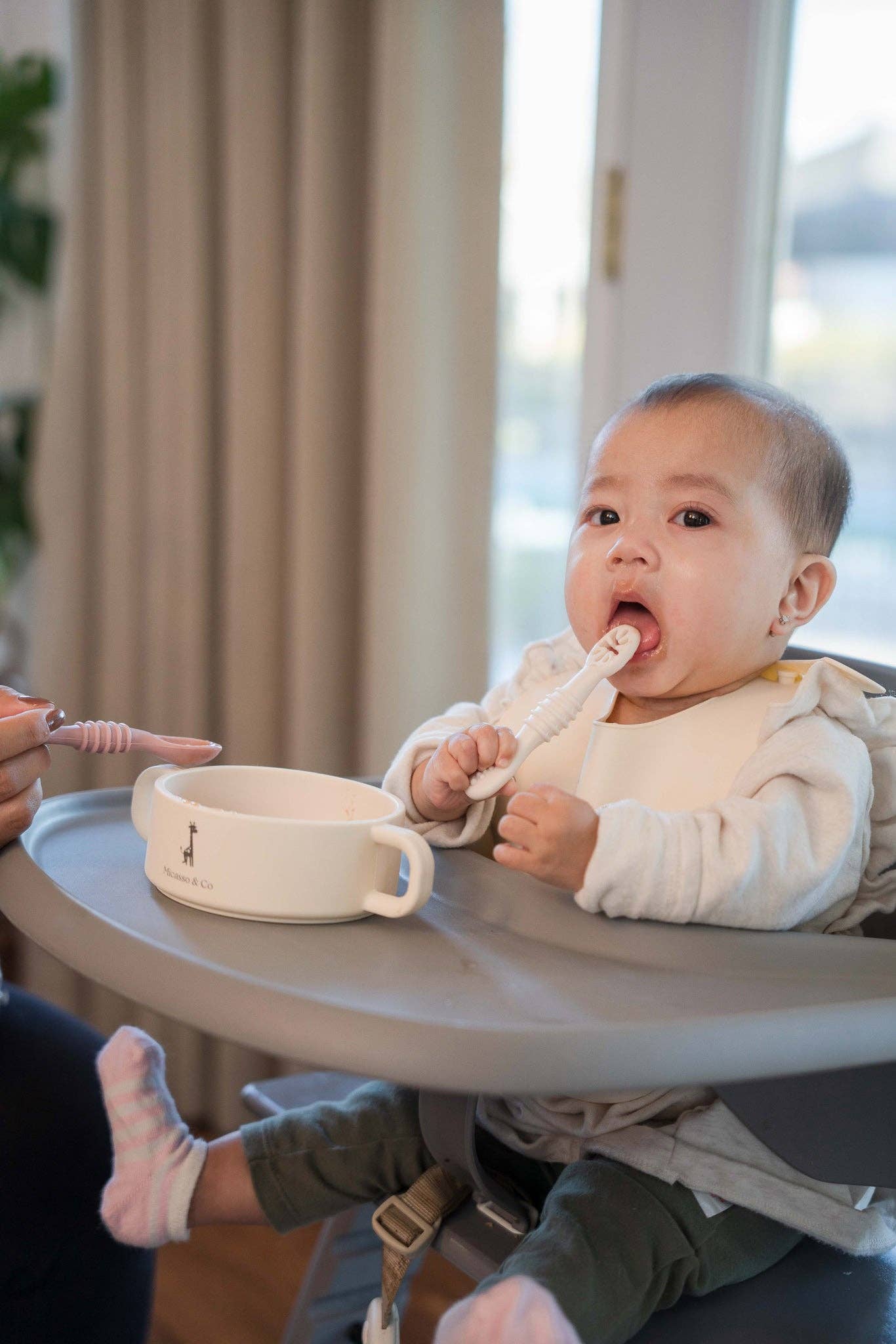 Micasso & Co - Wholesale Bib - Baby - Adjustable silicone bib8