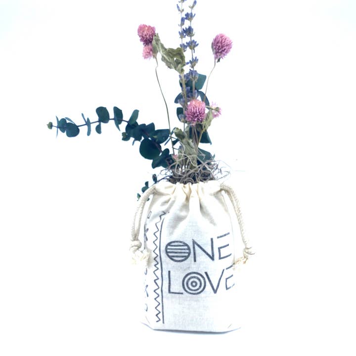 Sunsum Intentional Living - Wholesale Dried/Pressed Flowers - Sack of Flowers, One Love, Organic, Dried Flower Bouquet3