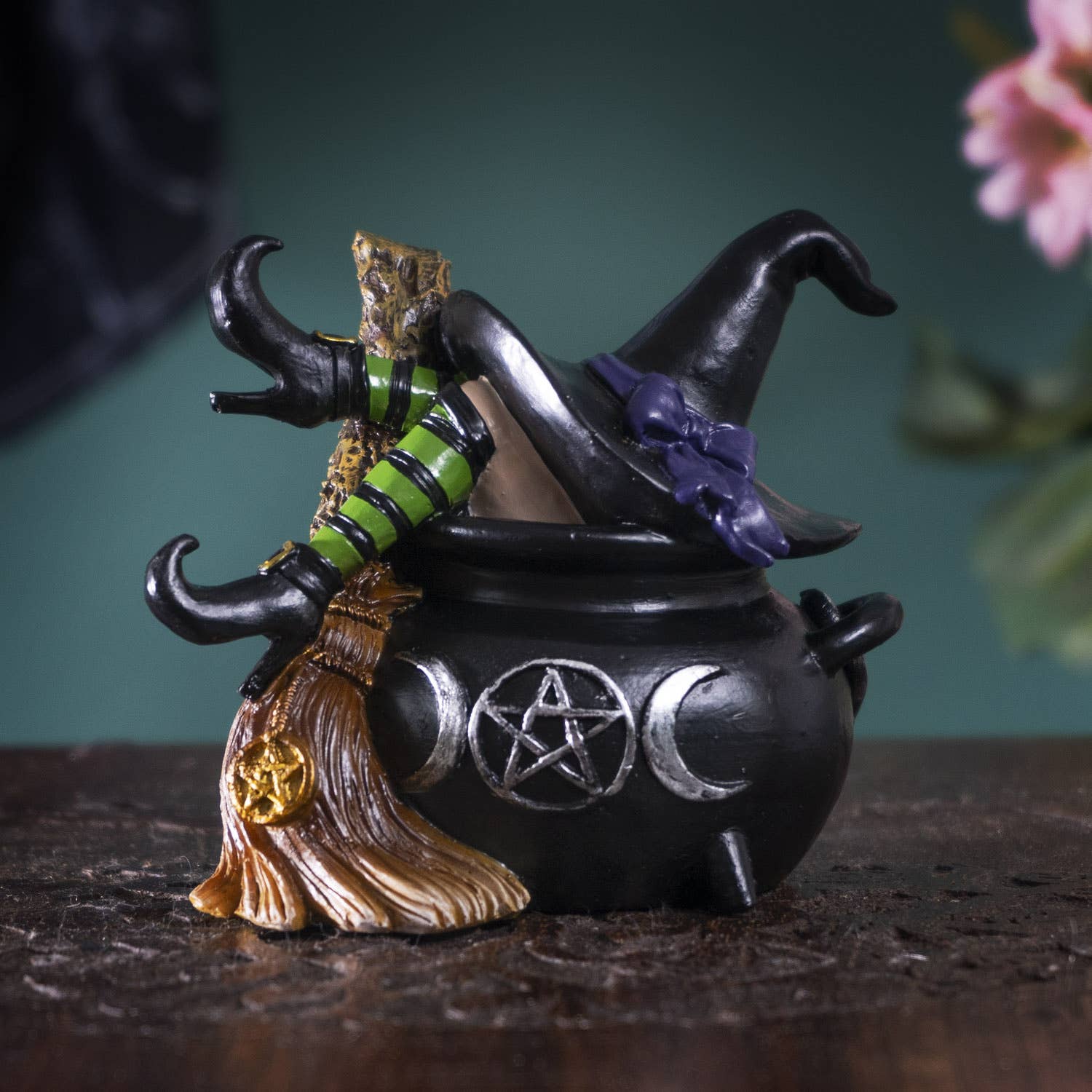 Pacific Trading - Wholesale Decorative Figurine - Haunted Cauldron Witch Decorative Figurine6
