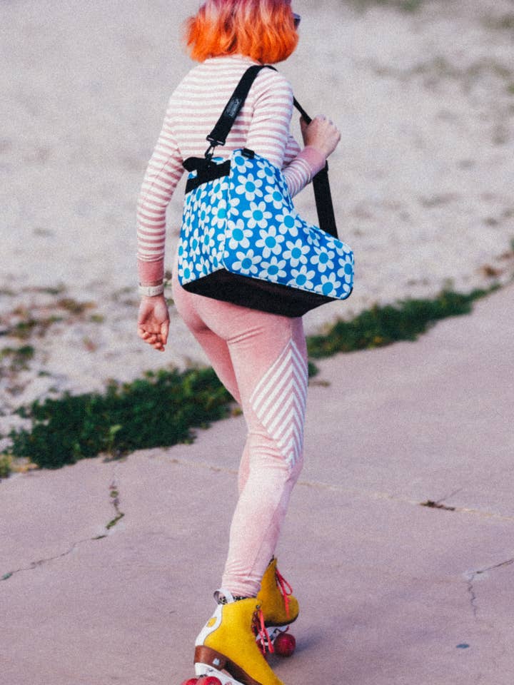 Roller Skating Skate Bag | Shoulder Tote | Blue Daisy for wholesale by Fydelity