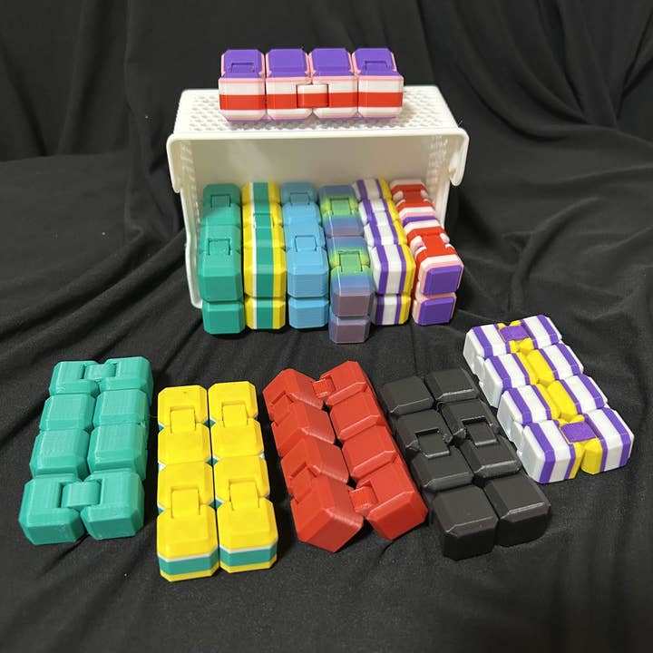 Endless Motion 3D-Printed Infinity Cube–The Ultimate Fidget for wholesale by Caps Collections