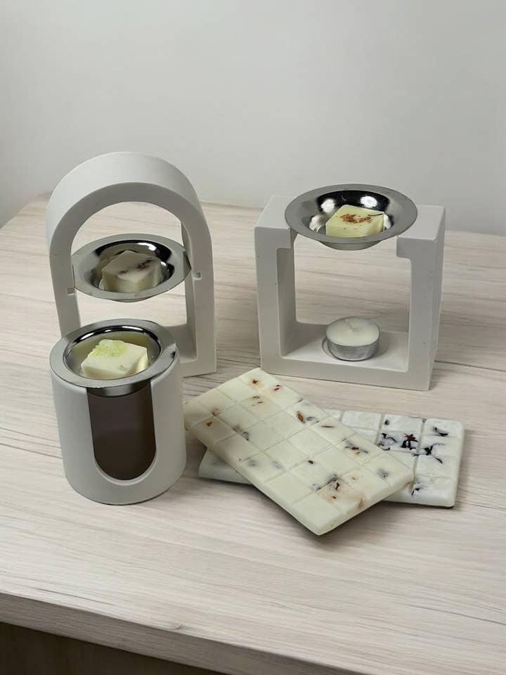 Scented soy tablets for wax burner  for wholesale by Candela Rosa