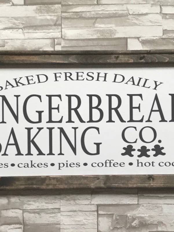 Gingerbread Baking Co. ingelijst canvas voor wholesale door Works of Panglossian