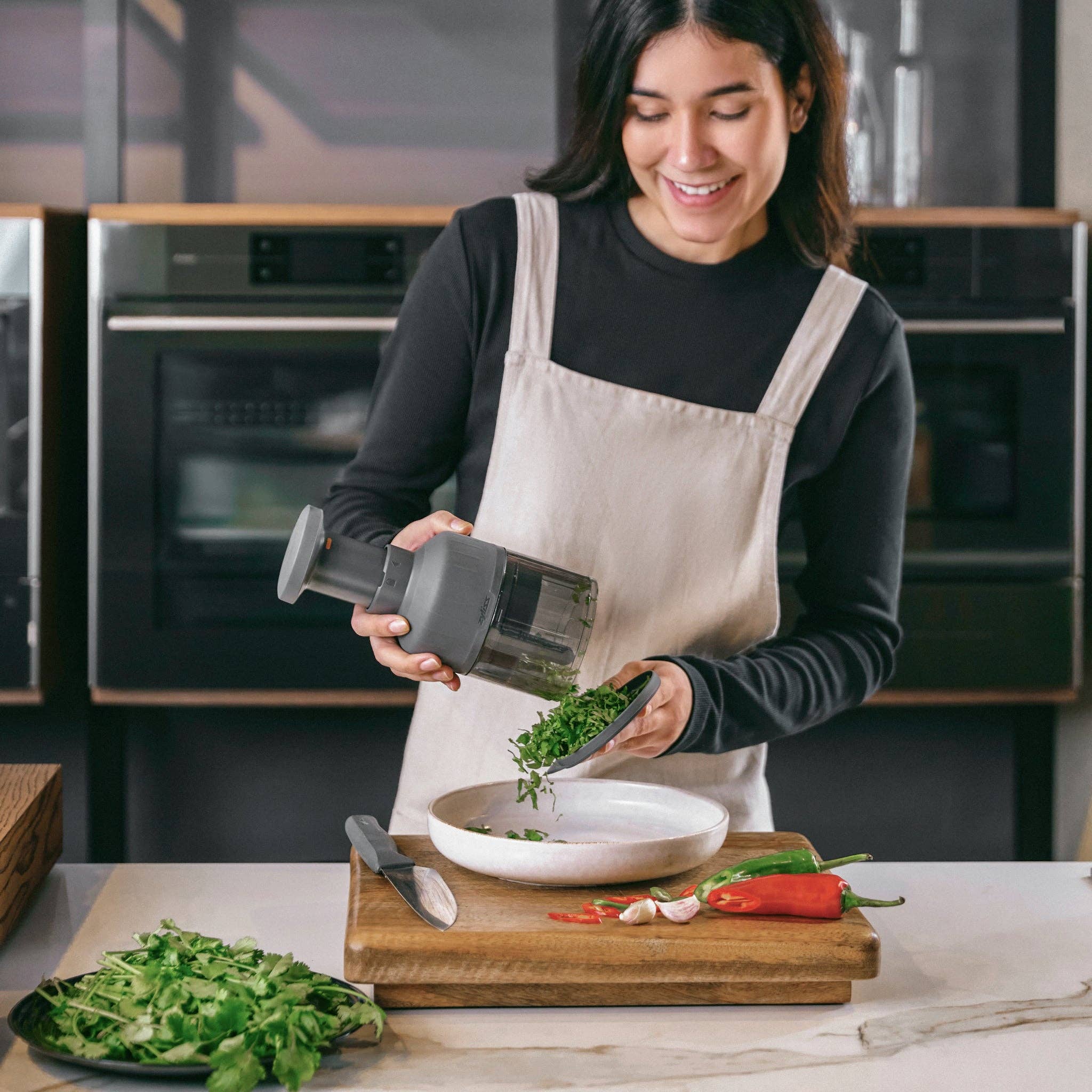 DKHB [Zyliss, Cole & Mason, Swissmar, AdHoc, Ken Hom] - Wholesale Kitchen Tool/Gadget - Zyliss Zick Zick 3 Food Chopper4