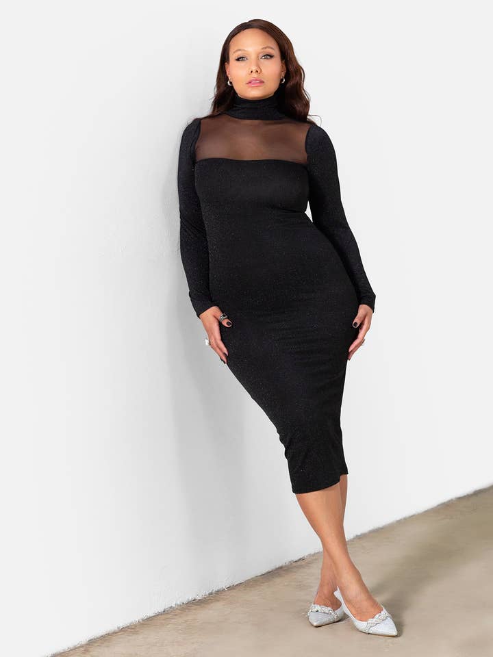 Robe Midi Moulante Scintillante Hannah avec Encolure en Tulle pour la vente par REBDOLLS