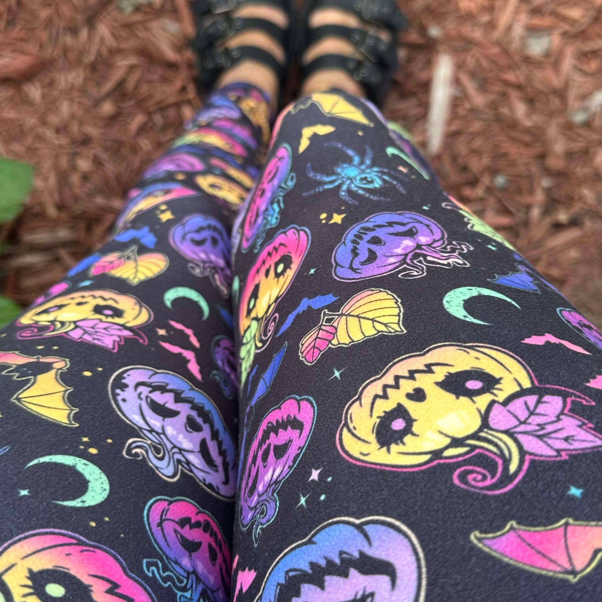 Triple Goddess Boutique - Vendita all'ingrosso Leggings - Donna - Leggings per Halloween, leggings da strega, Jack O Lantern, 3