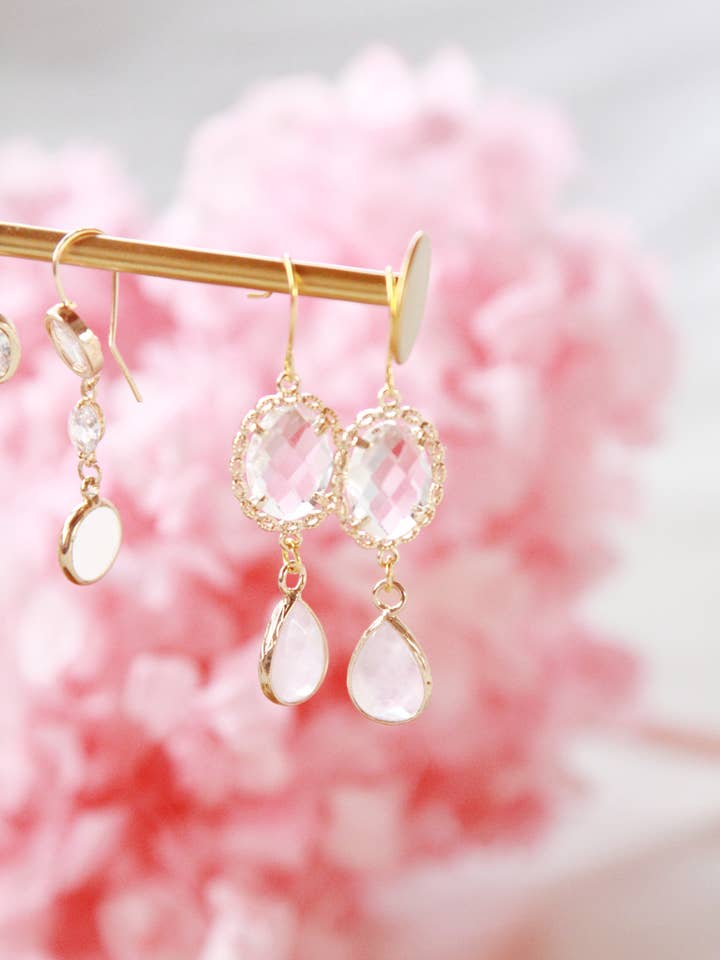 „Zoé“ Hochzeitsohrringe mit Kristall und rosa Quarz für den Großhandel von Lily in love