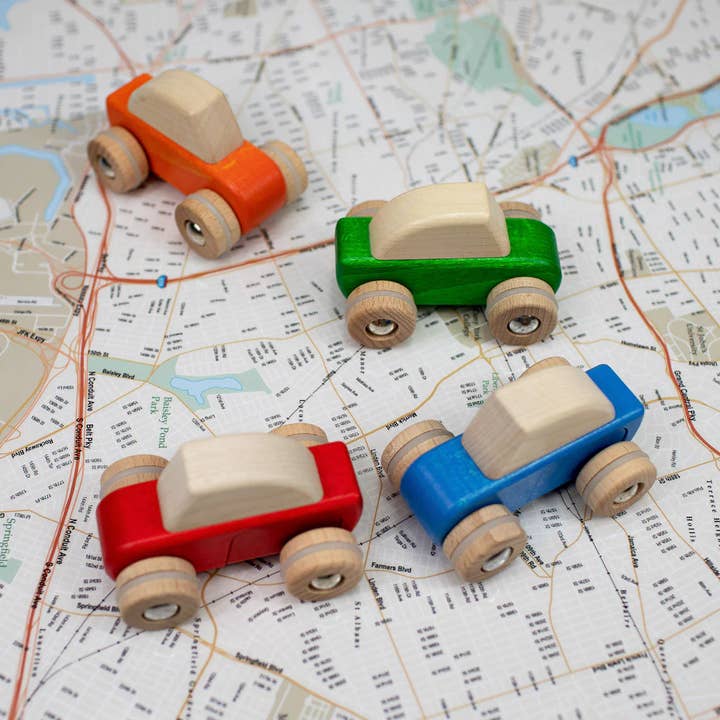 BAJO Pull-back Car for wholesale by Little Poland Gallery