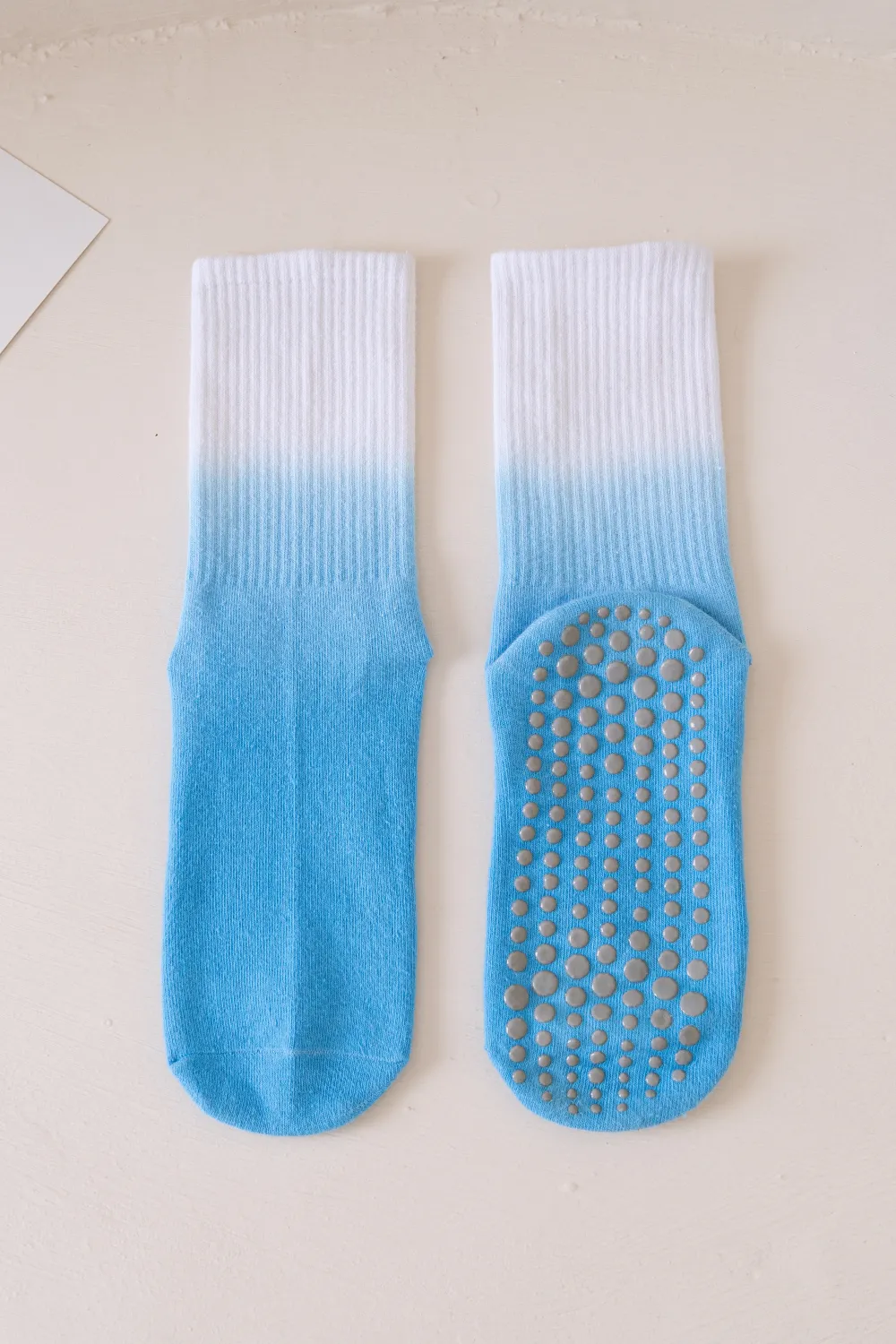 Marc JoJo - Wholesale Socks - Women's - 🧘 ♀️ Gradient Non-Slip Socks – Yoga & Pilates0