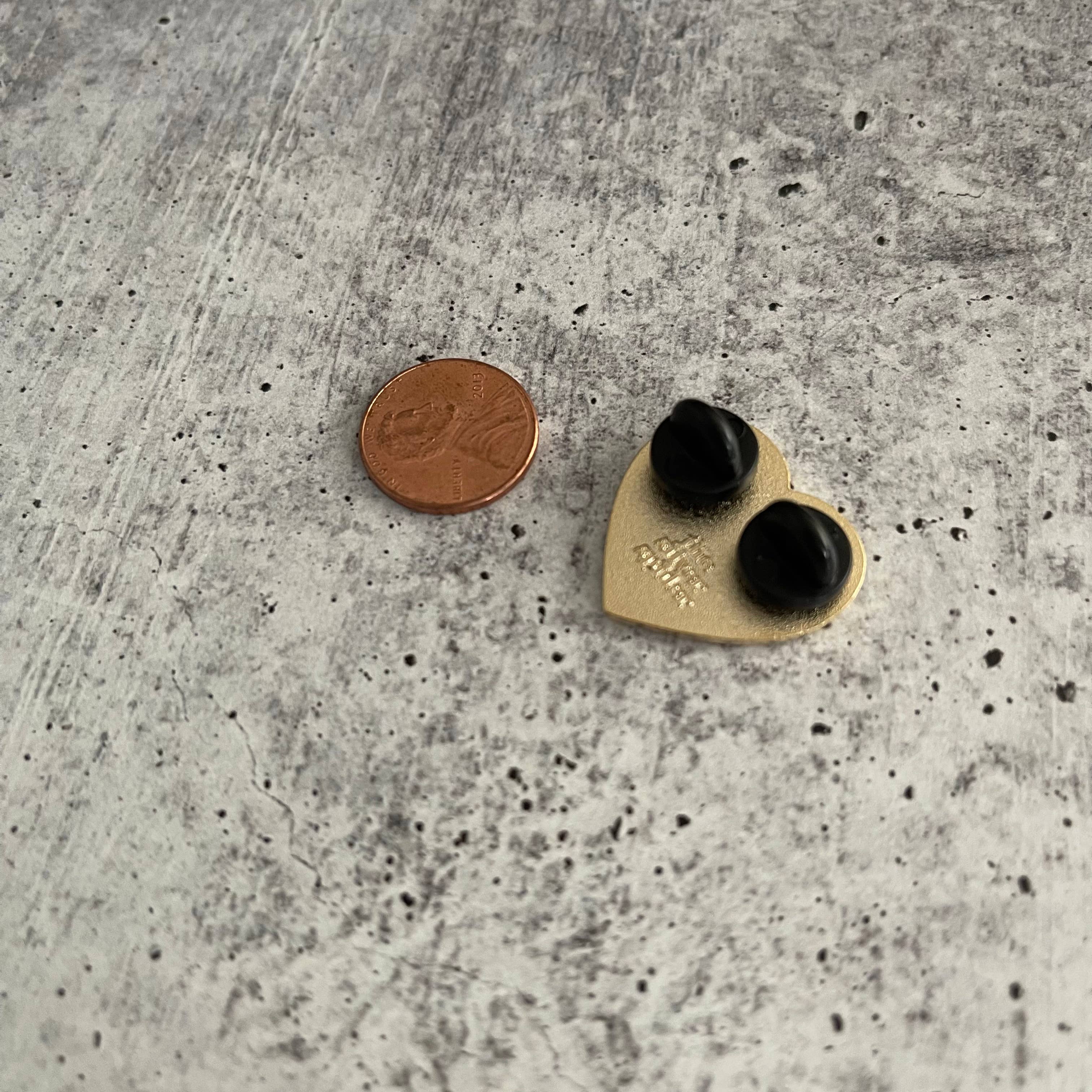 The Silver Spider – Großhandel Anstecker/Button – Audrey Hepburn Heart Emaille Anstecknadel, klassische Filme2