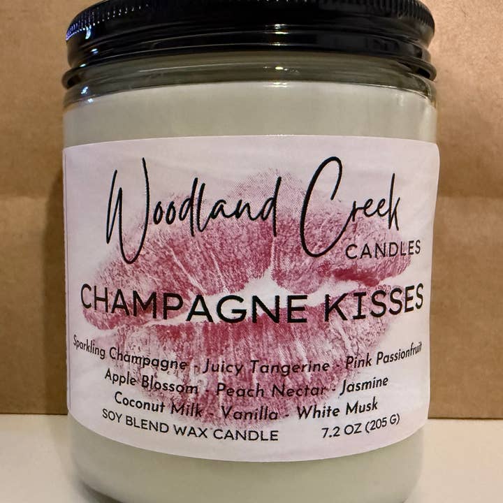 Bougie en cire mélangée au soja Champagne Kisses pour la vente par Woodland Creek Candles
