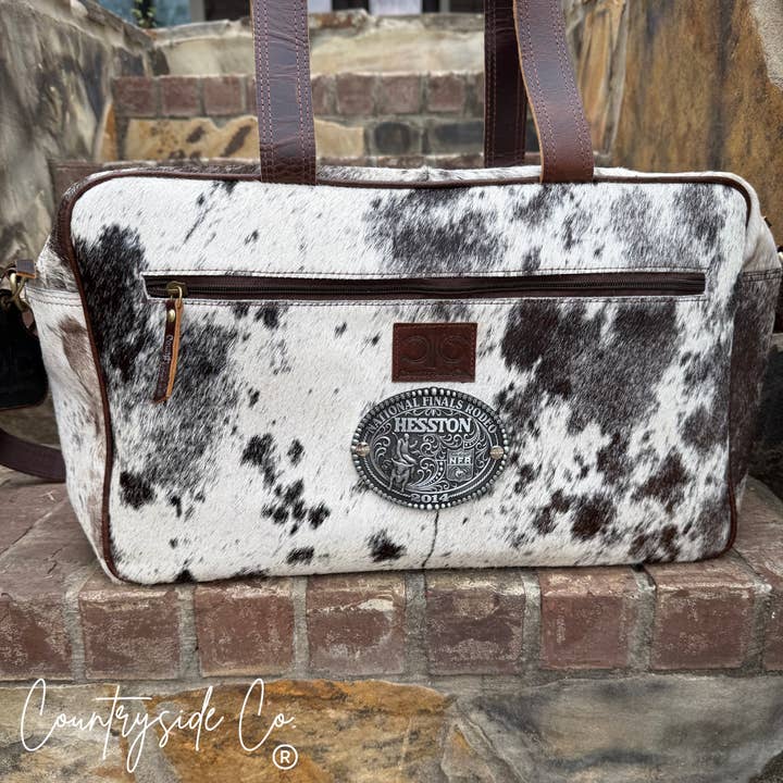 Sac de voyage en cuir de vachette vintage NFR Buckle Carry All pour la vente par Countryside Co.