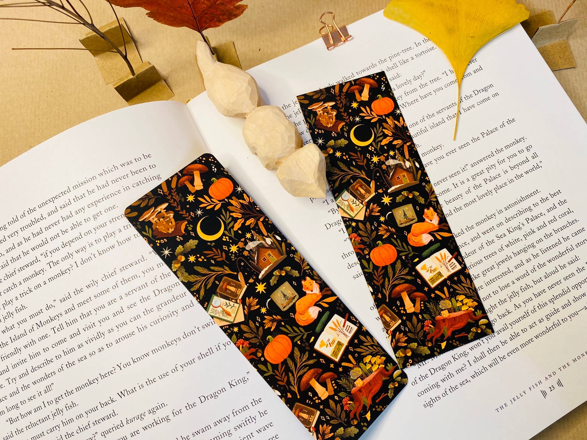 Split Moon Studios - Vendita all'ingrosso Segnalibro - Segnalibro Woodland | Accessori per libri2