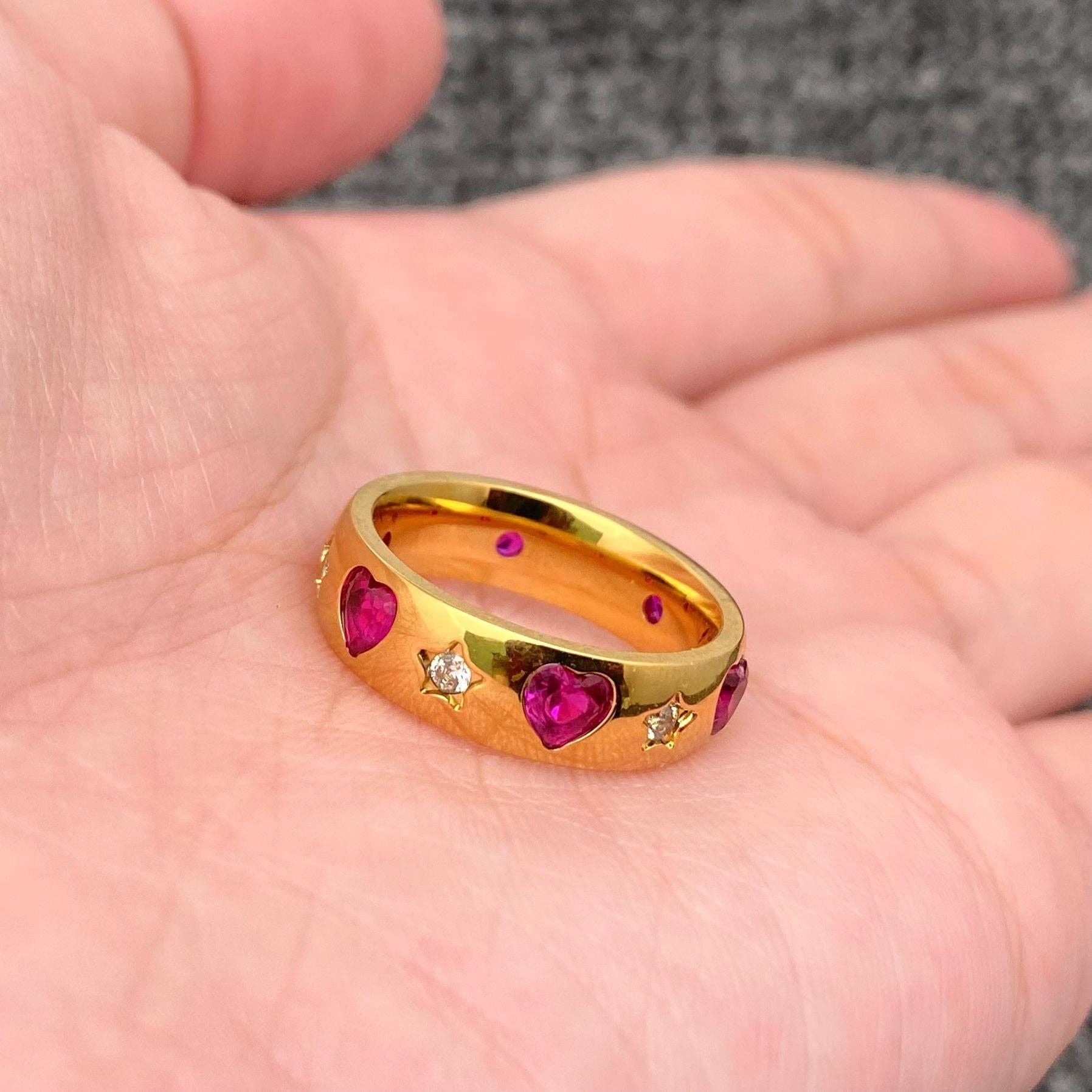 Mio Queena - Vente Bague avec plusieurs pierres - FGS - Bague en acier inoxydable plaqué or 18 carats avec zircone violet et zircone3