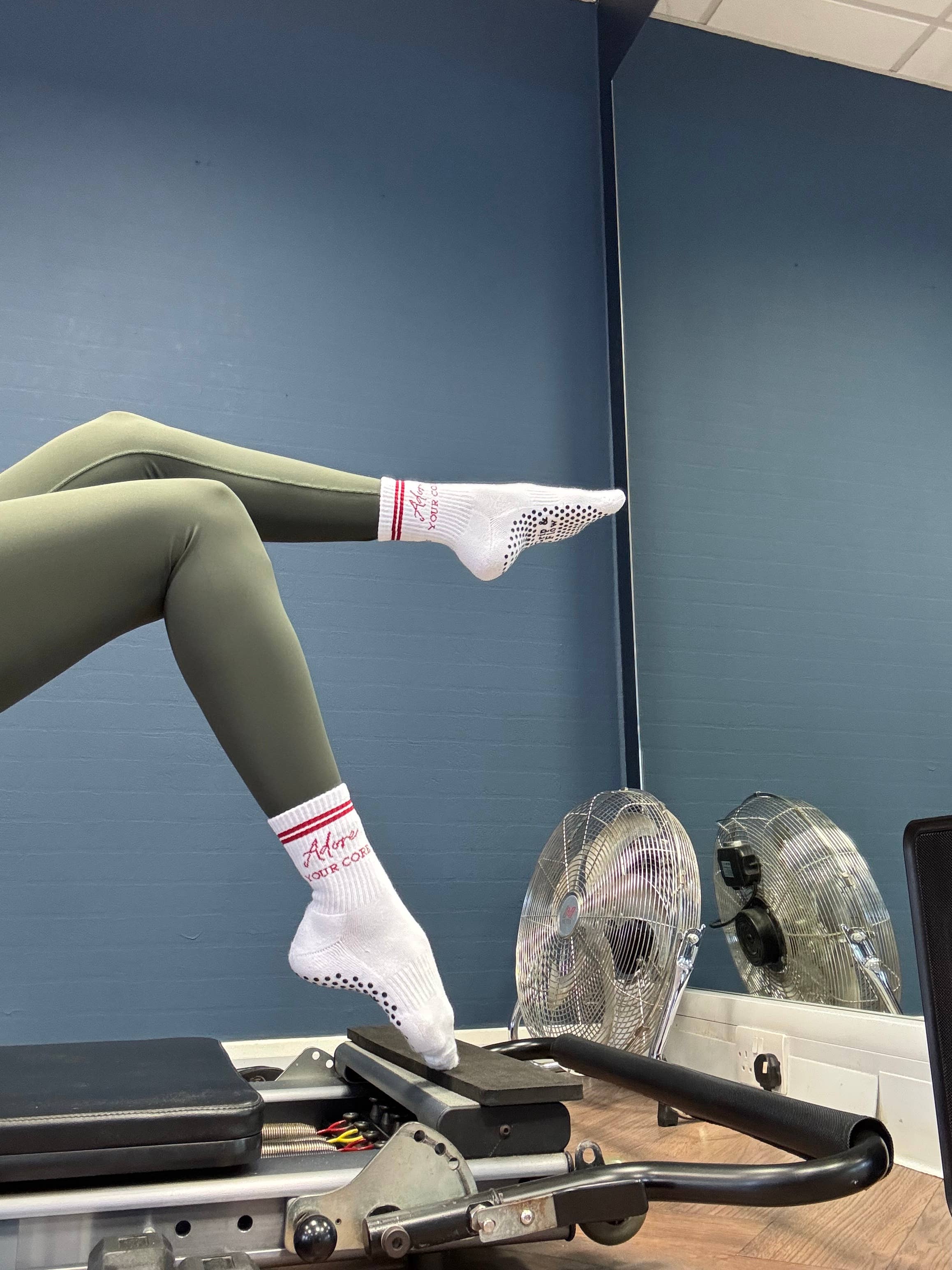Grip & Flow - Vente Chaussettes – femme - Chaussettes Pilates Adore Your Core avec grip3