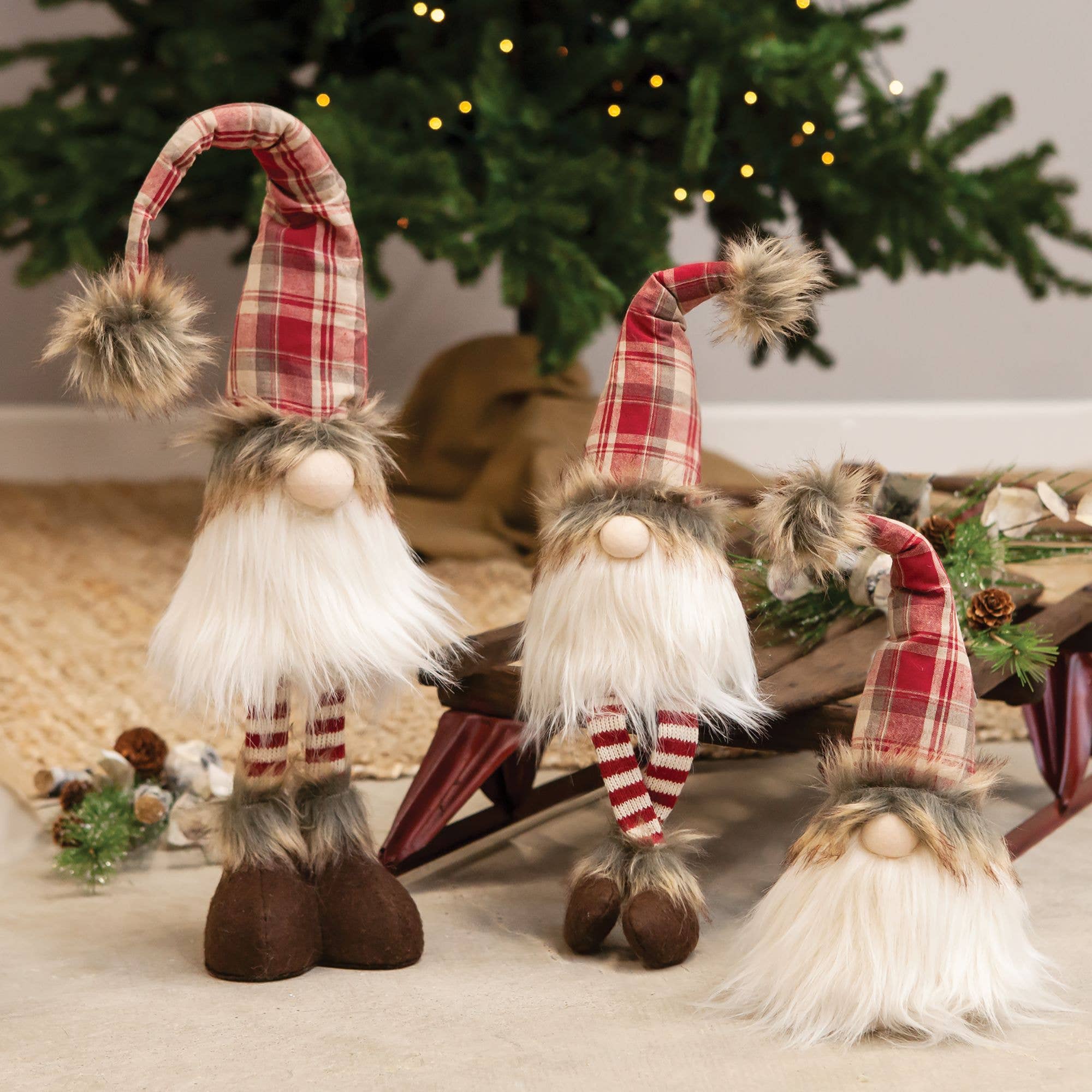 Bright Ideas - Wholesale Kerstdecoratie - Dangle Leg Red Plaid Santa Gnome2