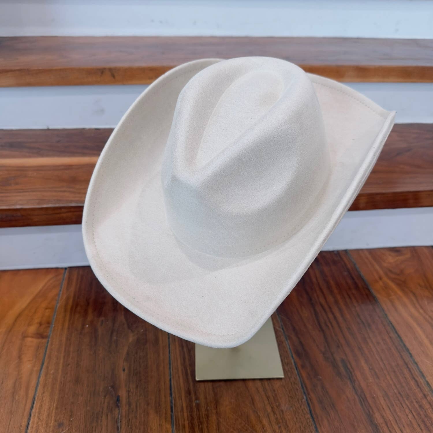 Bella Betty - Vente Chapeau de cowboy – femme - CHAPEAU DE COWBOY EN DAIM VÉGÉTALIEN18