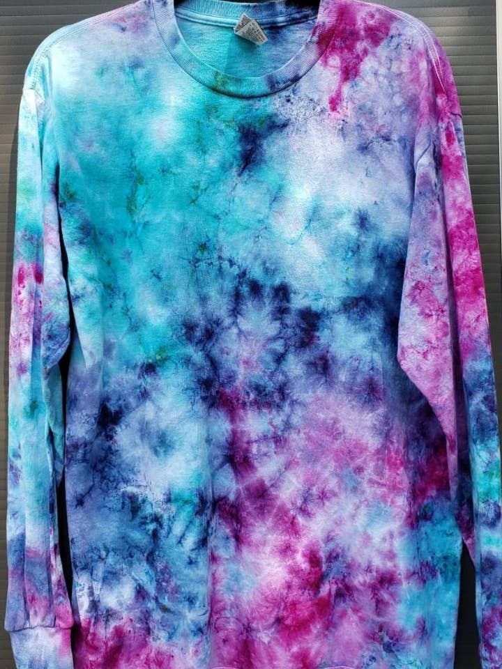 Blues & Magenta Brillance Tie Dye shirt met lange mouwen, uniseks voor wholesale door Dye Krazy