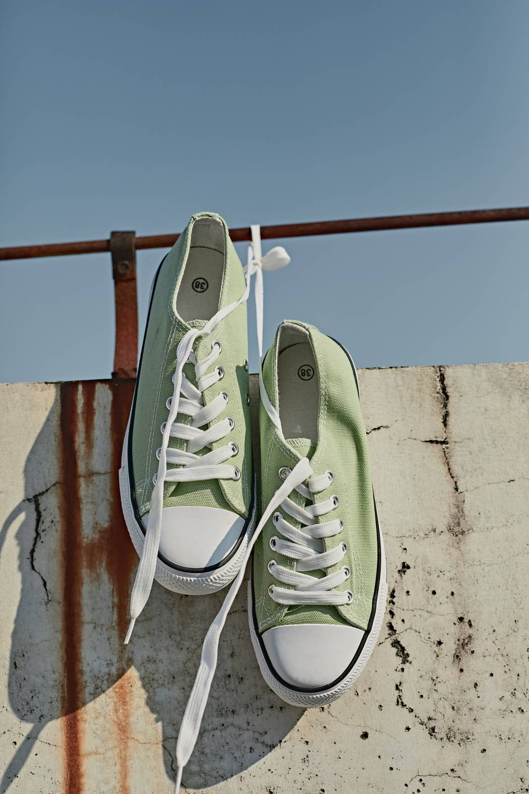 ERYNN - Wholesale Lifestyle Sneakers - Women's - Simple fabric sneakers - Yeela21